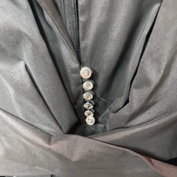 LE CHATEAU Black Dress Tulle Under Skirt Size: XXL MI Canada **EUC** - Picture 5 of 6